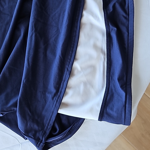 Lands End Bathing Suit Top - Tankini - Picture 6 of 7